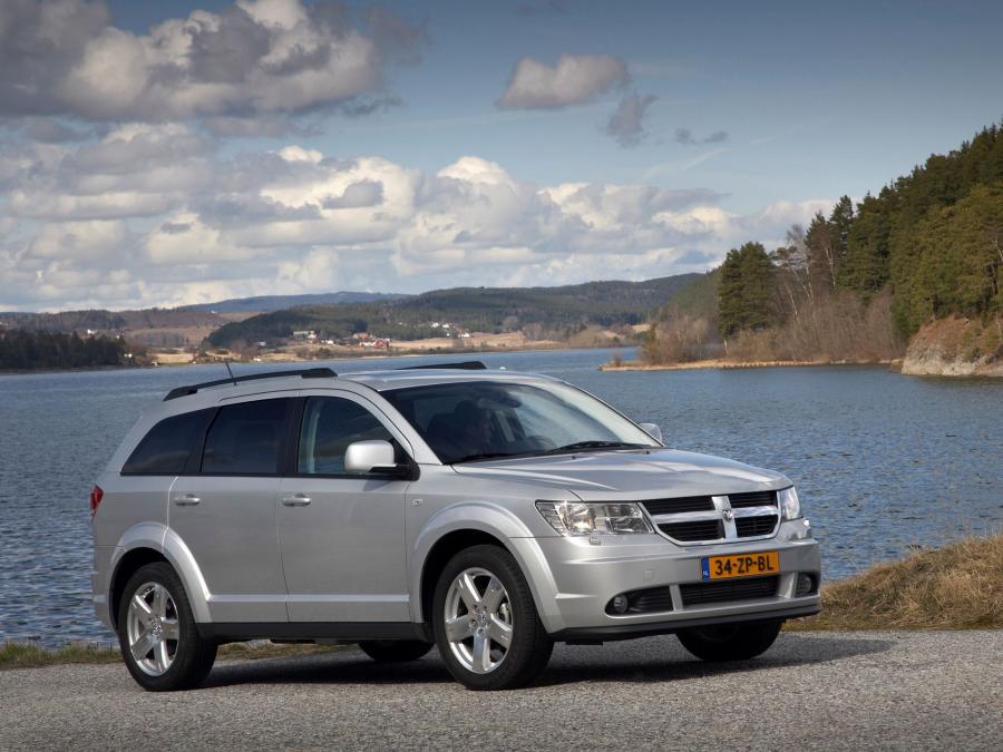  Dodge Journey 2008 года  (EU) (фото 13 из 16)